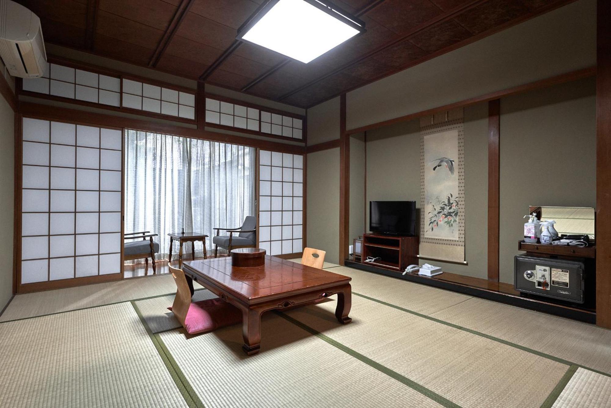 Ryokan Yamamuro Kanazawa Habitación foto